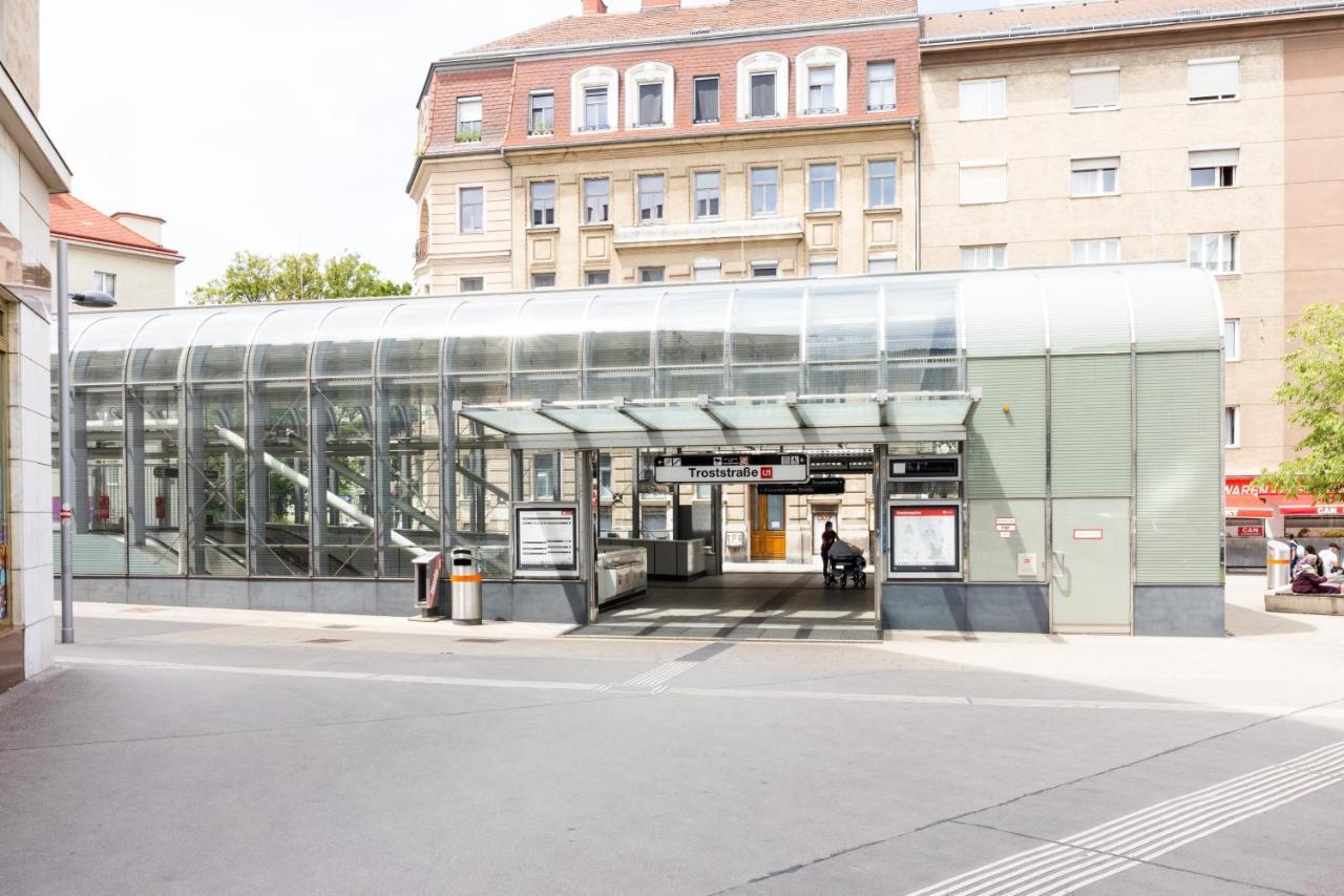 Yeshello Central Station Studio Wien Exterior foto